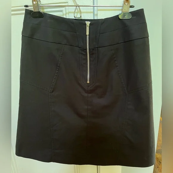 Karen Millen England Black Skirt. Size 6. - Picture 6 of 11